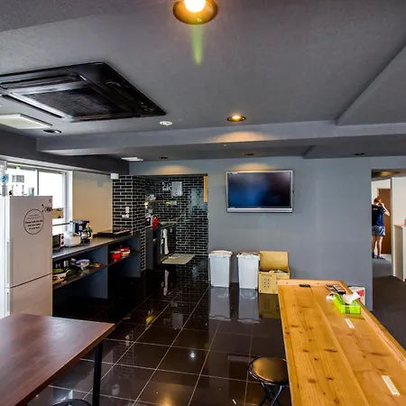 Santiago Guesthouse Hiroshima-3